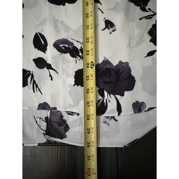 Simply Vera Vera Wang Dark Purple Black Floral Modern Blouse Tunic LG - Picture 5 of 9